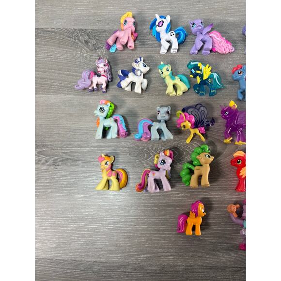 My Little Pony Mini Figure Lot of 34 Hasbro Blind Bag G4 G5 Pegasus Unicorn- EUC - Picture 3 of 5